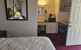 Knights Inn Fairview